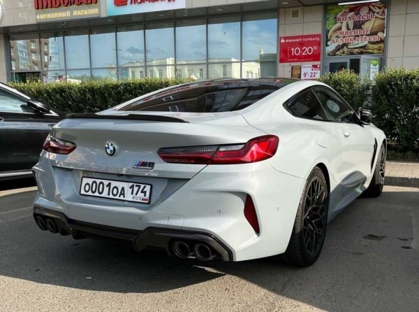 Пьяный за рулем и фирма-прокладка: как Дениз Ричардс и семья Согомонян скандально прославились