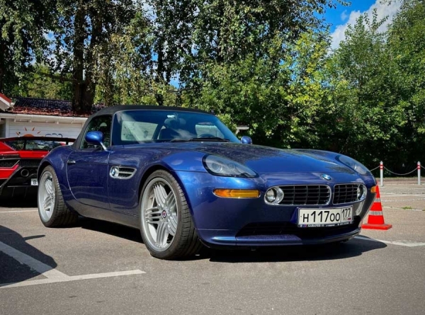 Симплекс-Строй, Реалит, Проплекс: как Кирпичников строит миллиарды и собирает редкие авто