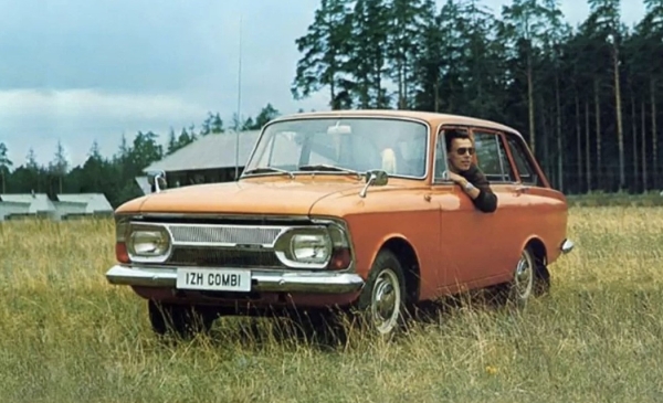 Топ автомобилей СССР, которые было стыдно парковать у дома