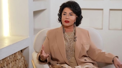 «Он для меня уже старичок»: 75-летняя Бабкина прошлась по годящемуся ей в сыновья возлюбленному