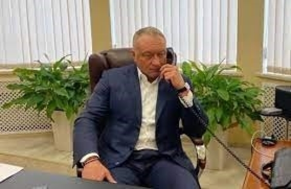 Громкие отставки и обвинения: Судьба человека в глазах общественности и власти